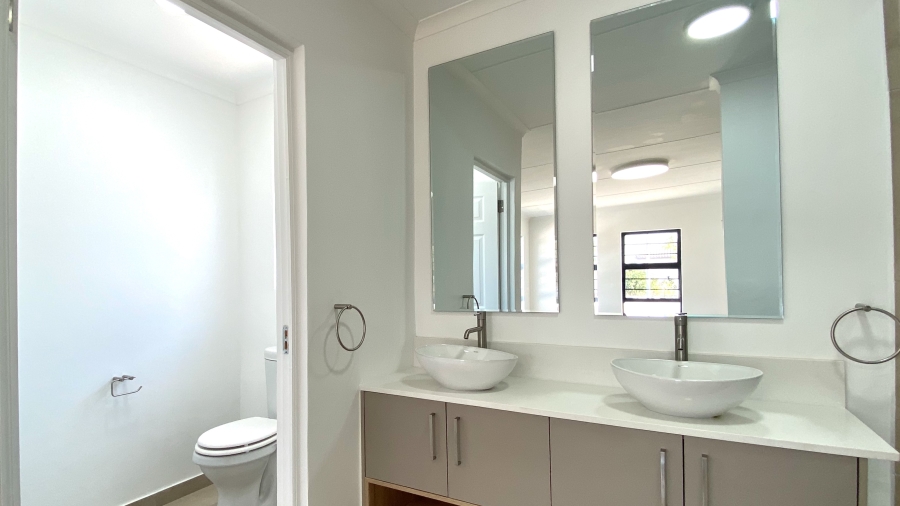 To Let 3 Bedroom Property for Rent in Laaiplek Western Cape
